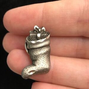 pewter presence diamond cut pewter christmas stocking holiday pin